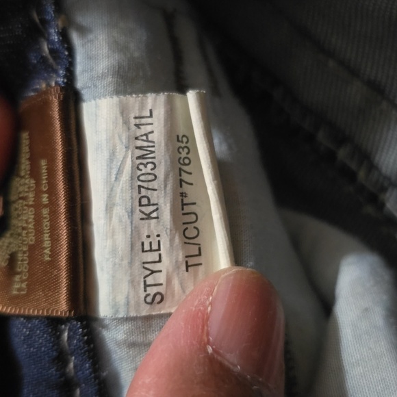 Kut FroM The Cloth So Low Boot Cut  Denim Jeans Size 8 - Picture 13 of 13